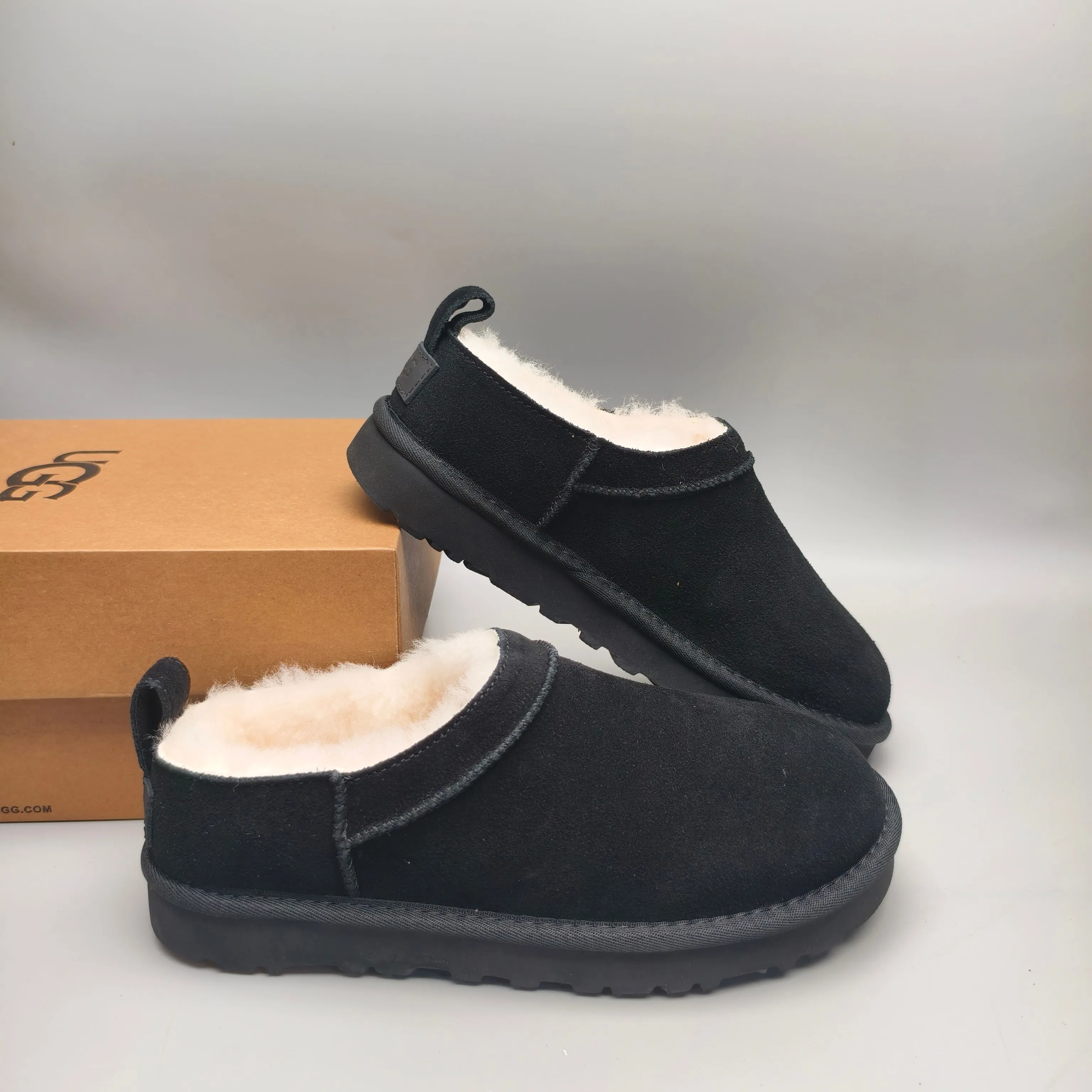 💰420 UGG sheepskin all-in-one snow boots 3891 one-legged classic women's shoes. Color: maroon, black, sand, twilight pink, chocolate. Matching sizes: 35-41
